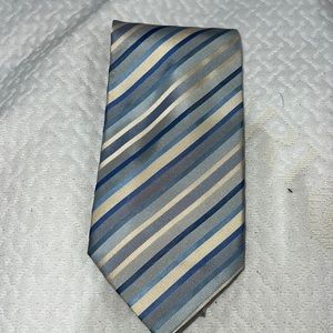 Weatherproof men’s ties blue stripes hand made 100% silk good condition